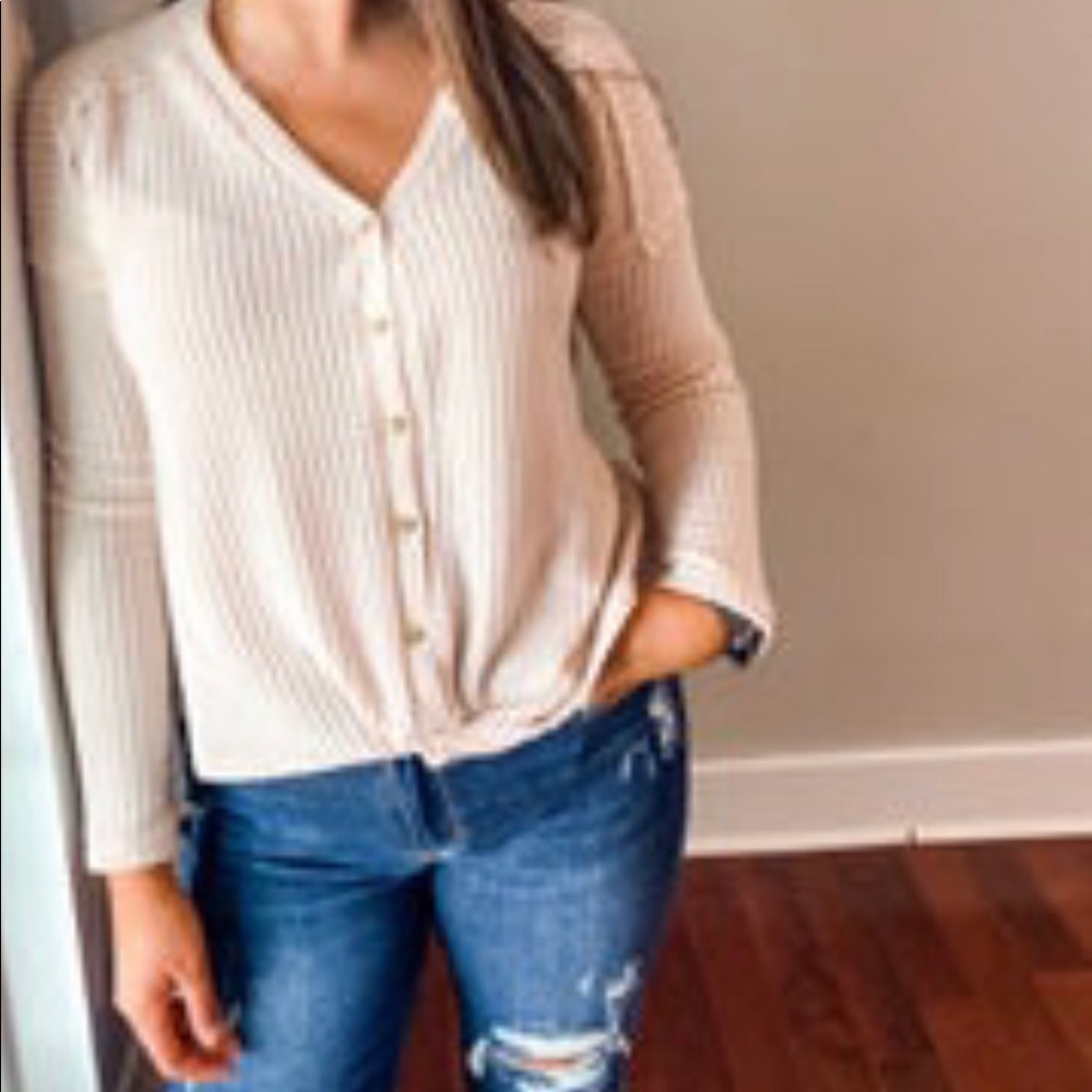 BNWT waffle knit knot size small